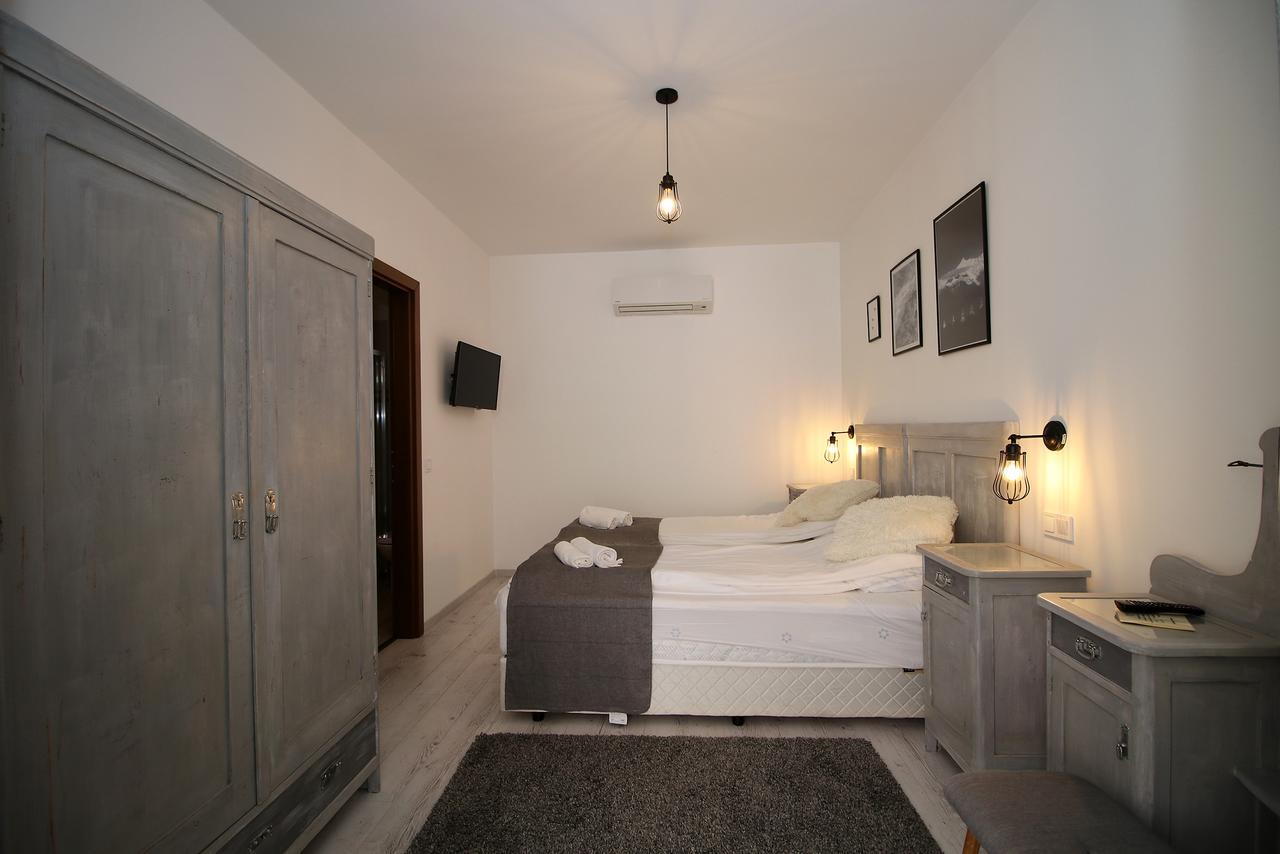 A Haz Hotel Mişcolţ Exterior foto