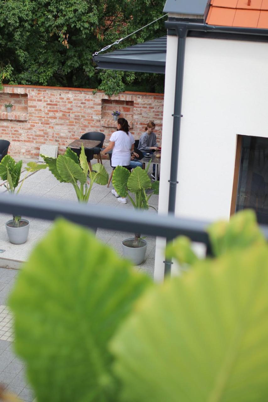 A Haz Hotel Mişcolţ Exterior foto